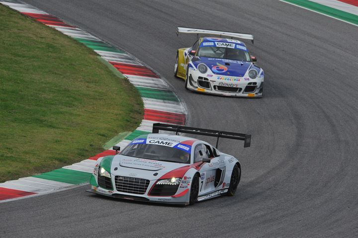 MAPELLI-AMICI (AUDI R8 LMS) VINCONO GARA-1 E SI INSERISCONO NELLA LOTTA PER IL TITOLO GT3 DEL CAMPIONATO ITALIANO GRAN TURISMO 2015