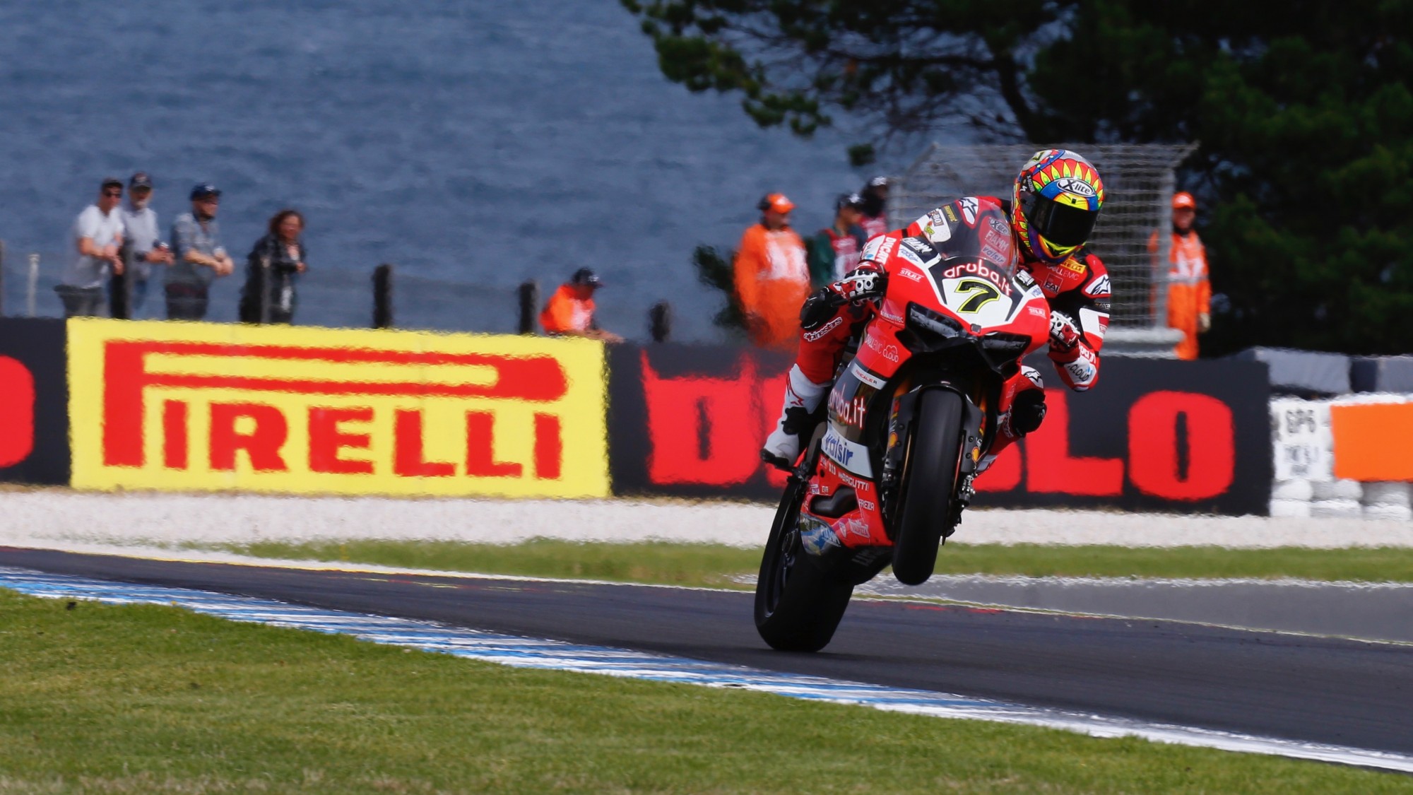 WSBK : DAVIES E DUCATI  AL TOP NELLA PRIMA GIORNATA DI PROVE